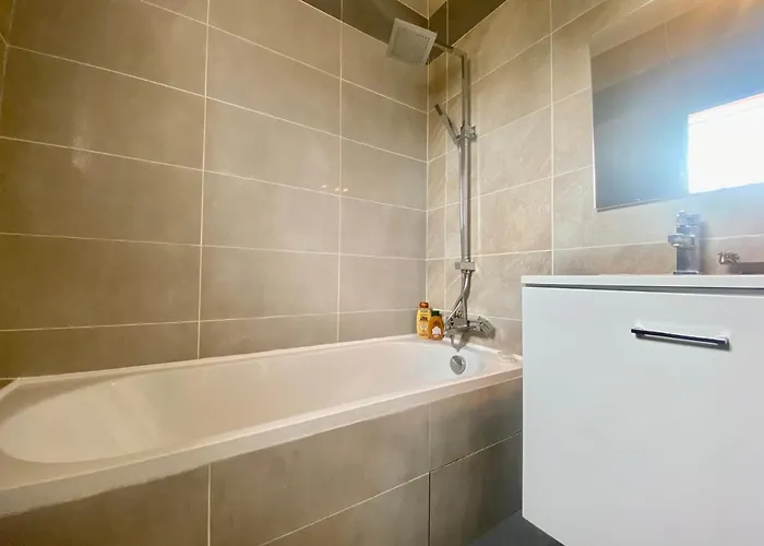 Δωμάτια σε οικογενειακή κατοικία Guest-house De L'amandier - Vue Cite Medievale Roullens