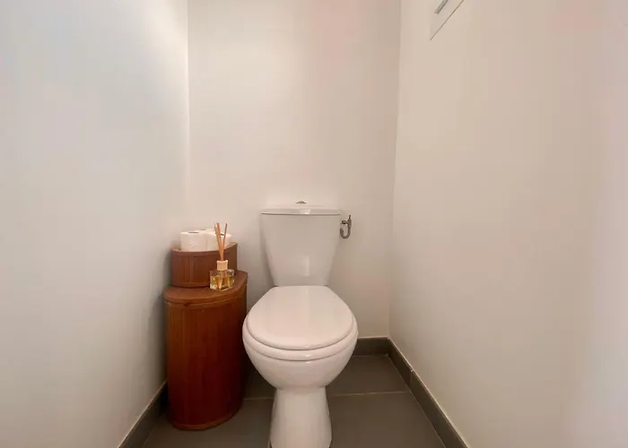 Δωμάτια σε οικογενειακή κατοικία Guest-house De L'amandier - Vue Cite Medievale *